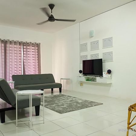 Adno Homestay#4Br#Batu Kawan#Bandar Cassia,Penang Simpang Ampat  외부 사진